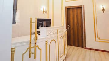 Vista frontal de la propiedad