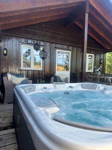 Sunny cabin at Gautefall