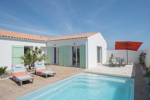 Piscine extérieure, piscine chauffée