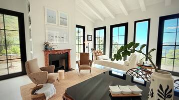 TV connectée, cheminée