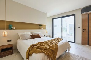 1 chambre, lit parapluie, Wi-Fi gratuit, draps fournis