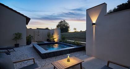 Villa Louhanga | Private Pool | Near Castle