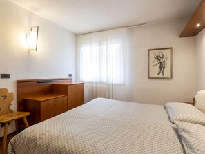 2 habitaciones, cuna de viaje y wifi gratis 