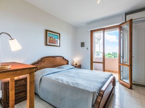 4 chambres, lit parapluie, Wi-Fi gratuit, draps fournis