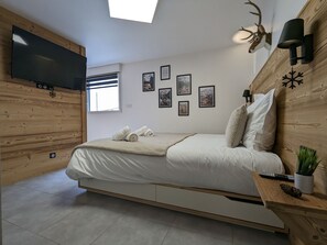 1 bedroom, free WiFi, bed sheets