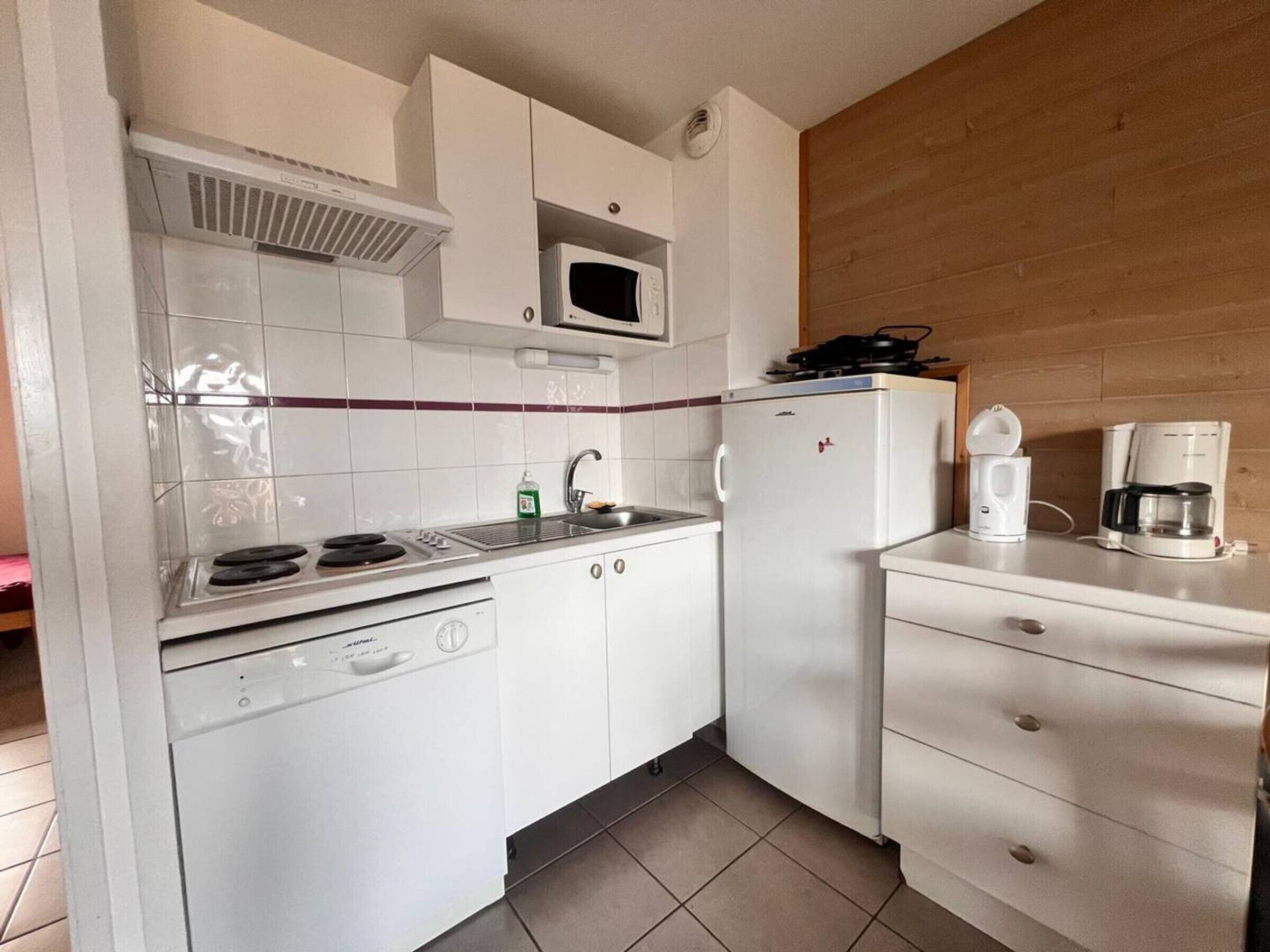 電子レンジ、コーヒー / ティーメーカー