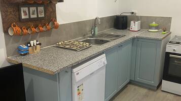 House, 1 Bedroom, Smoking, Terrace | Interior