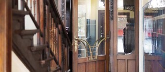 Premium 2-Level apartment on Rhine, Great Location