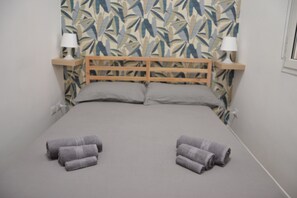 2 chambres, fer et planche à repasser, accès au Wi-Fi (inclus)