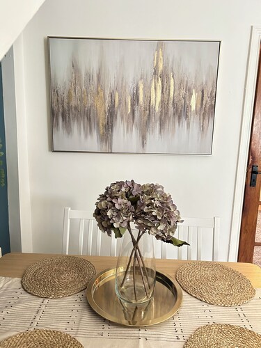 Quiet townhouse with Irish charm