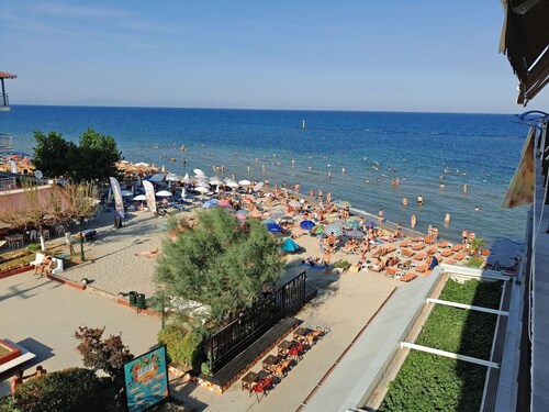 STUDIO JUST ON THE BEACH