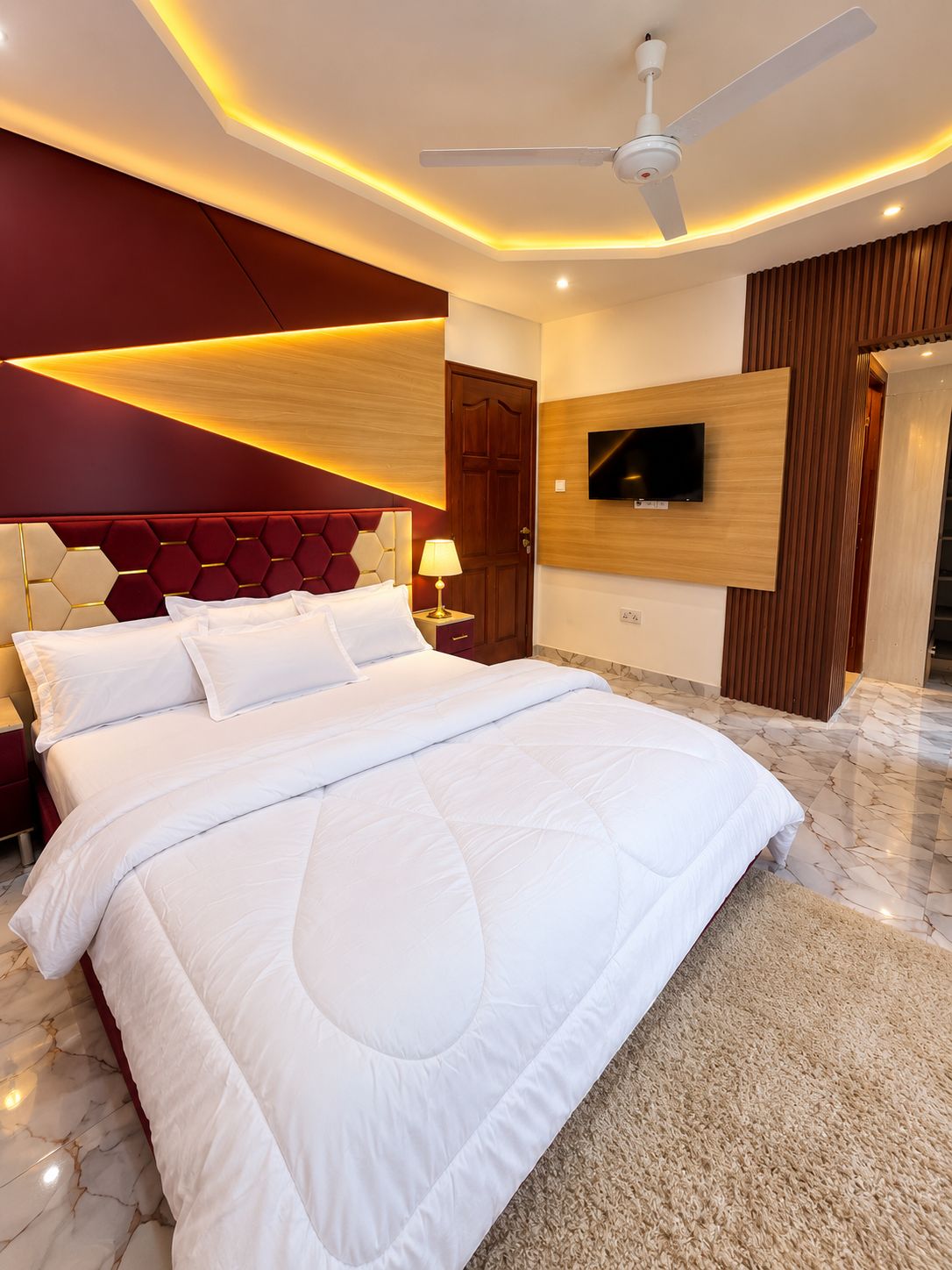 3 bedrooms, iron/ironing board, WiFi, bed sheets