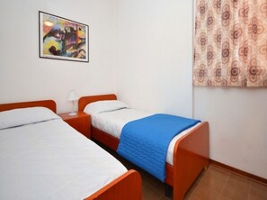 2 bedrooms