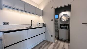Fridge, microwave