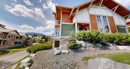 Bright condo with AC in Settler's Crossing