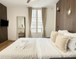 Tabla de planchar con plancha, cuna de viaje y wifi gratis 