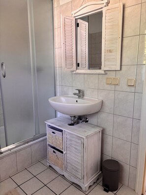 Dusche, Toilettenpapier