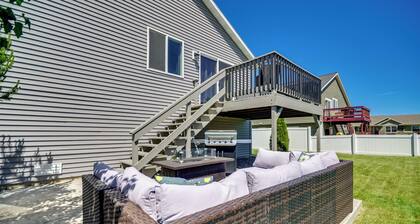 6 Mi to Zoomontana: Family Home w/ Fenced Yard