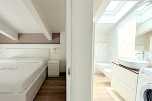 Shower, bidet, towels - CN020 - Cesenatico, exclusive four-room apartment close to the sea (Cesenatico)