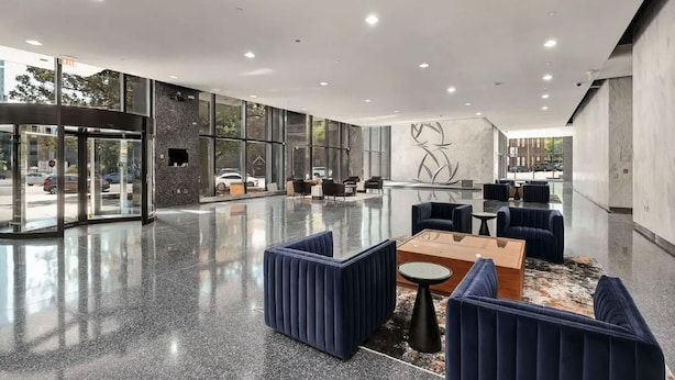 Lobby - Landing | Modern 3BD in Fountain Heights (Birmingham)