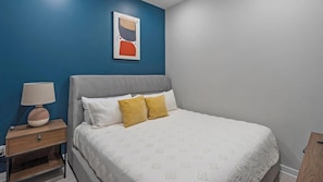 1 chambre, bureau, fer et planche à repasser, Wi-Fi