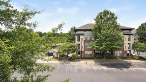 Exterior - Landing | Amazing 2BD, Gym, Clubhouse (Charlotte)