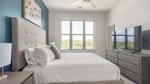 1 bedroom, desk, iron/ironing board, WiFi