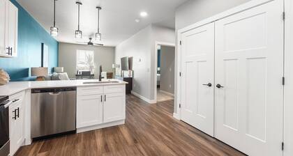 Landing | Incredible 2BD, Clubhouse