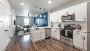 Fridge, microwave, oven, stovetop - Landing | Amazing 1BD, Clubhouse (Goodyear)