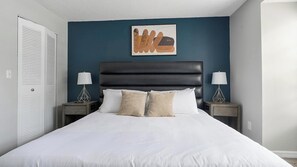 1 chambre, bureau, fer et planche à repasser, Wi-Fi