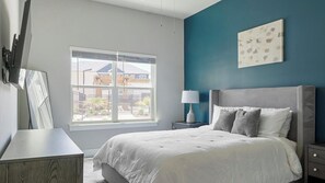 2 sovrum, skrivbord, strykjärn/strykbräda och wi-fi