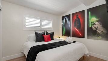 4 habitaciones, tabla de planchar con plancha, wifi y ropa de cama