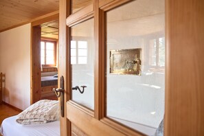 2 bedrooms, free WiFi