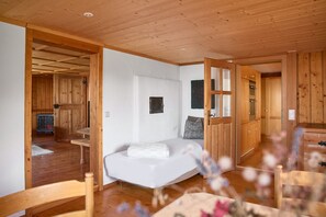 2 bedrooms, free WiFi