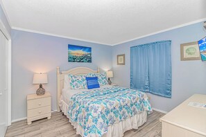 2 bedrooms, iron/ironing board, free WiFi