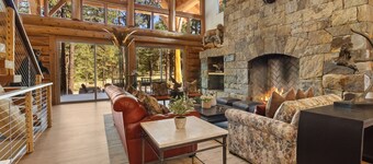 Higher Ground | Luxury Cabin + Forest Views
