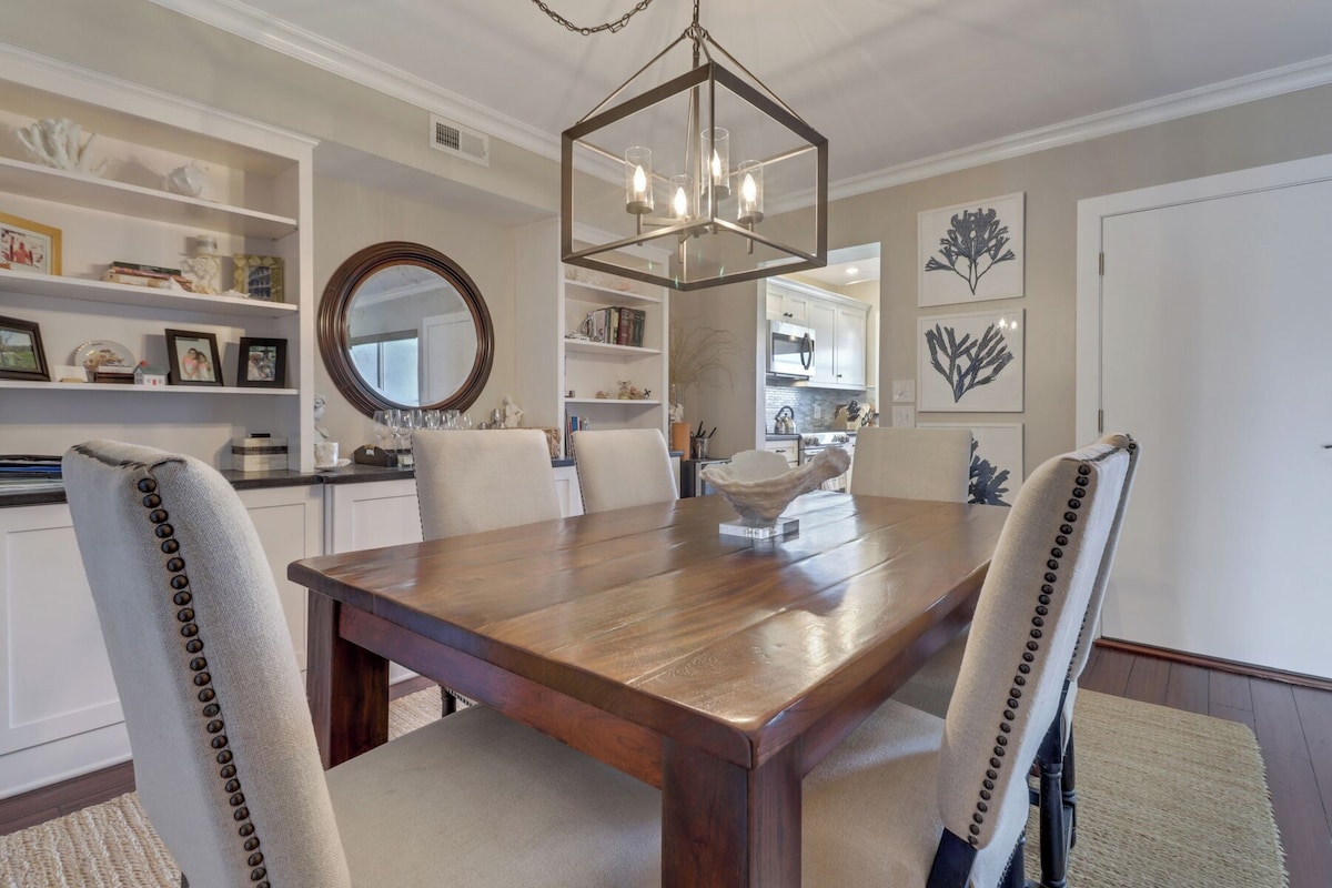 Photo 3 of Charming Bordeaux Club Condo-panoramic Gulf views in The Moorings, Naples