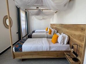 Lyxvilla - lanai - utsikt mot poolen (9) | Värdeförvaringsskåp på rummet och gratis wi-fi