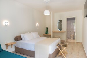 Caja de seguridad en la habitación, cortinas blackout y wifi gratis 