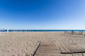 Apartment, 2 Bedrooms, Patio | Beach