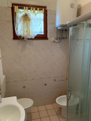 公寓, 2 间卧室, 露台 | 浴室