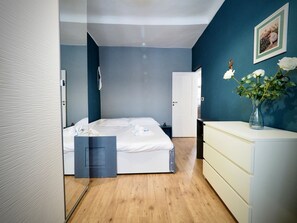 2 bedrooms, WiFi, bed sheets