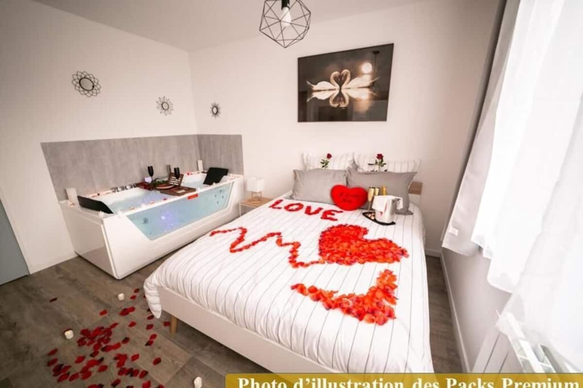 Appartement Prestige, 1 lit double et 1 canapé-lit, non-fumeur, baignoire à remous | Literie de qualité, lit avec matelas en mousse à mémoire
