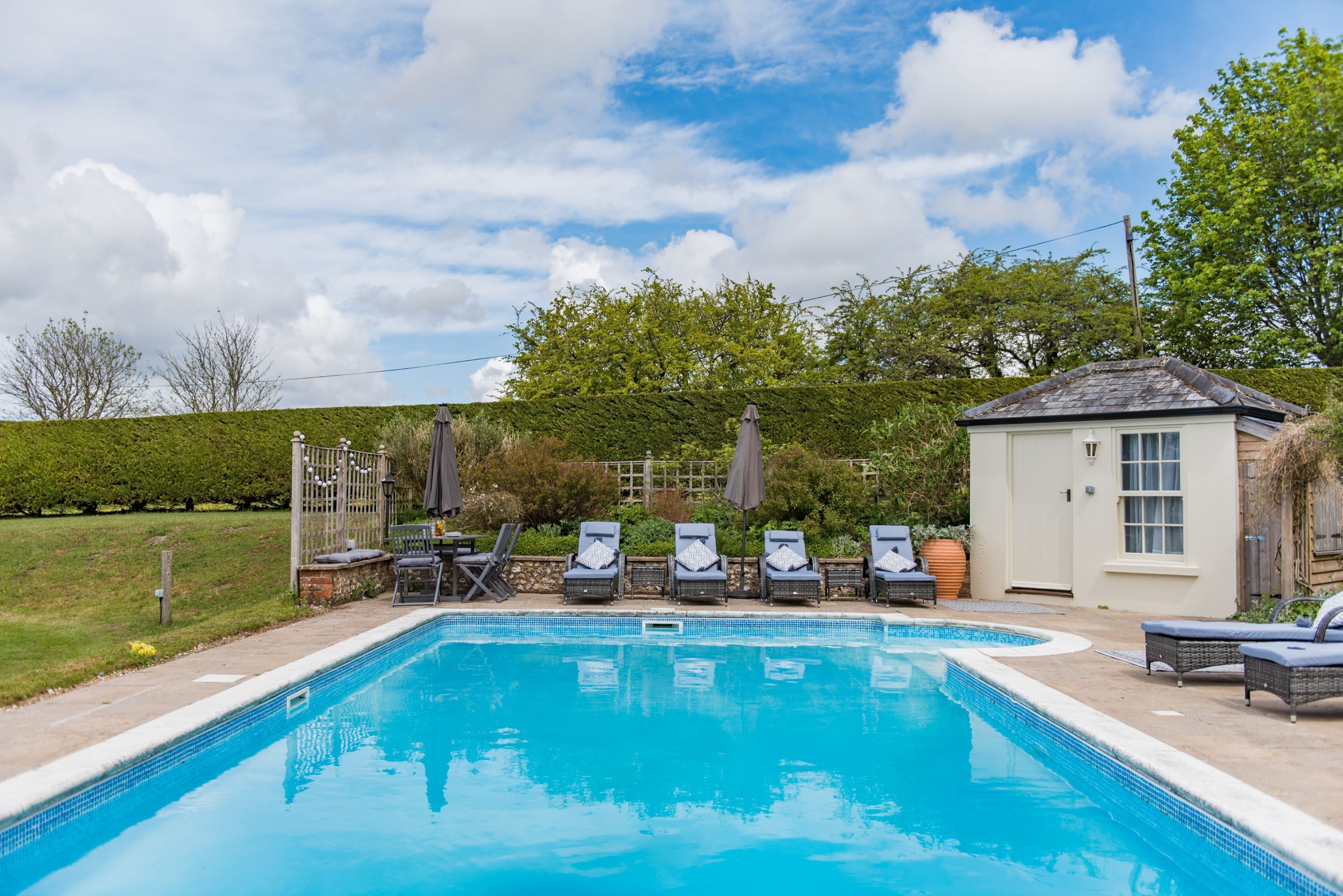 Een verwarmd zwembad