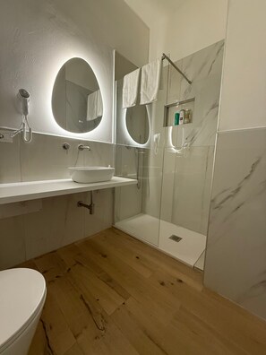 Apartment | Bathroom