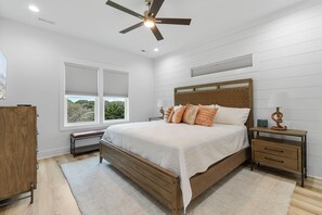 4 chambres, fer et planche à repasser, Wi-Fi gratuit, draps fournis