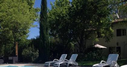 Le Mas des Micocouliers-Jasmin- Romantic Duplex Terrace-Pool- so Aix-en-Provence