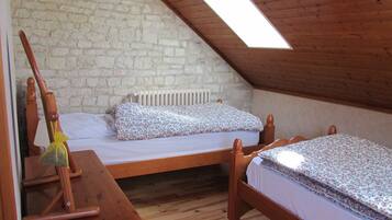 2 sovrum, strykjärn/strykbräda, wi-fi och sängkläder