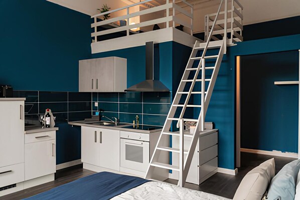 1 bedroom, WiFi, bed sheets