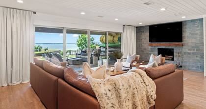 The Mallard on Blue Cove at Cedar Creek Lake with Hot tub!